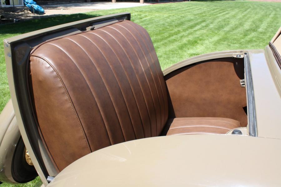  Ford Model 40 DeLuxe Cabriolet 1934 года  (фото 8 из 11)